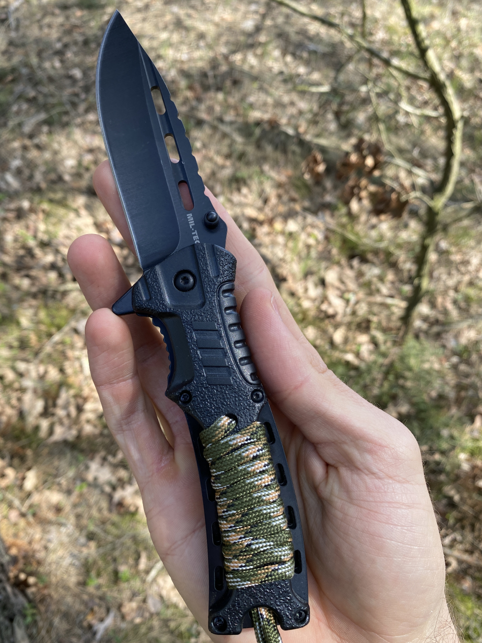 Nóż WOJSKOWY Składany Linka Krzesiwo Gwizdek MORO Mil-Tec Nóż WOJSKOWY Składany Linka Krzesiwo Gwizdek MORO Mil-Tec