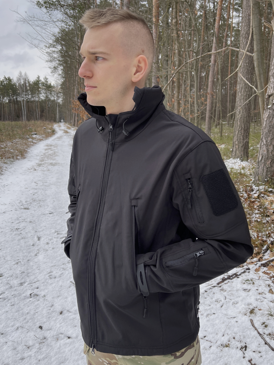 kurtka taktyczna softshell czarna 1 kurtka taktyczna softshell czarna 1